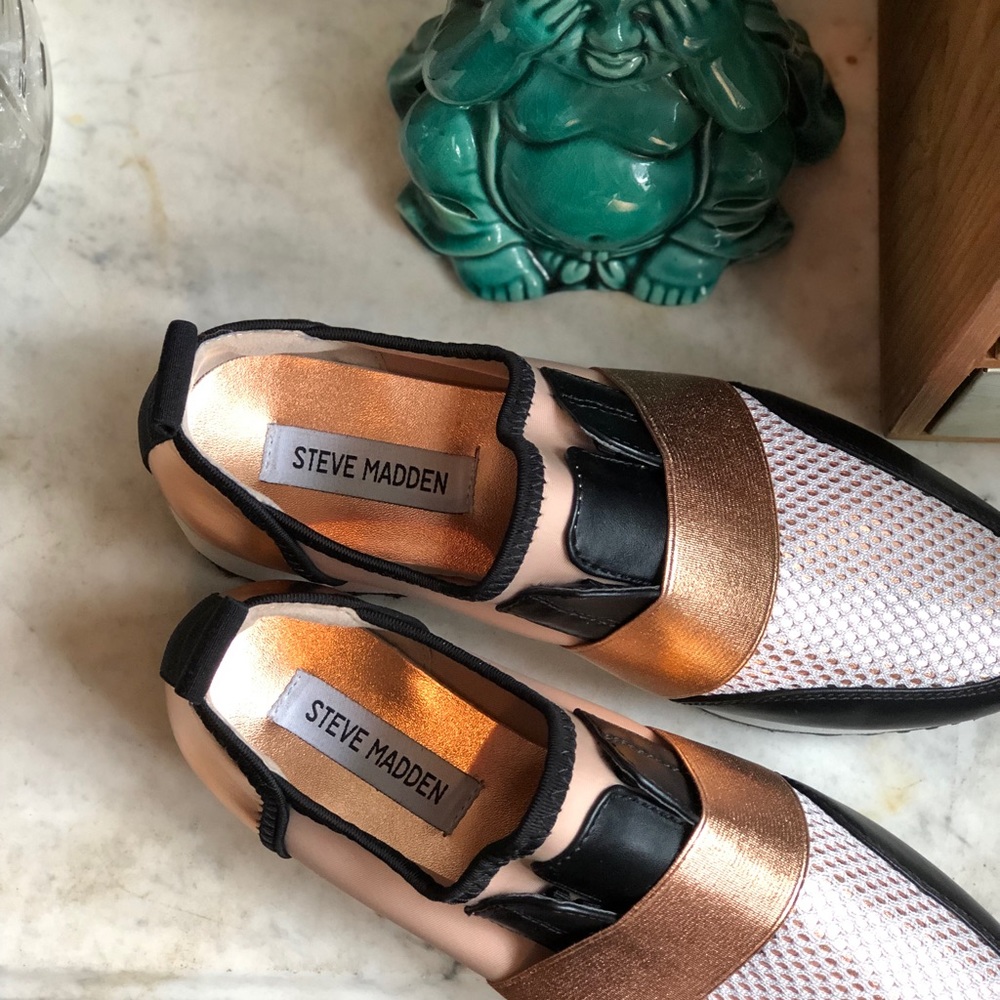 Steve Madden Rose Gold Arctic Sneaker - Picture 3 of 8
